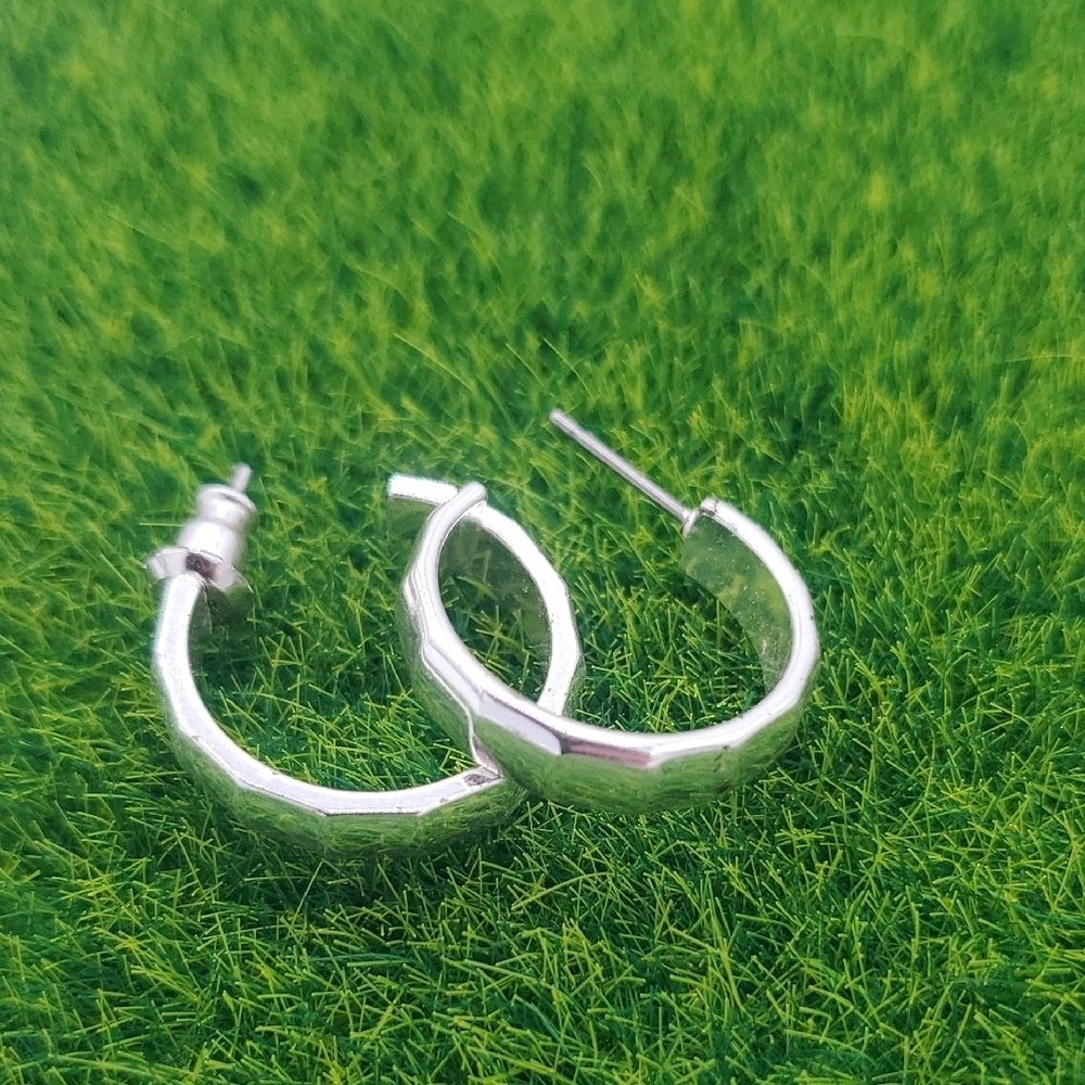 Silver Tone Hoop Estate Earrings E1003